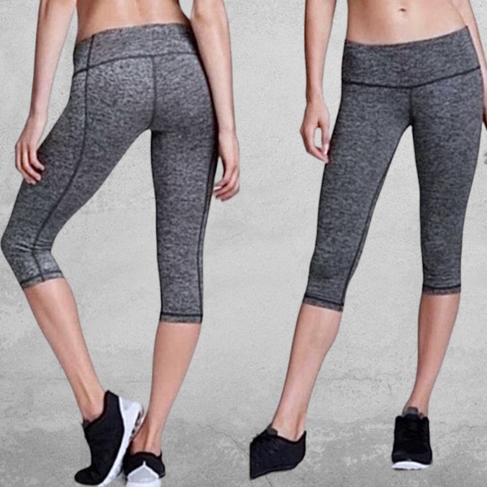 Victoria’s Secret Sport Knockout Crop Leggings